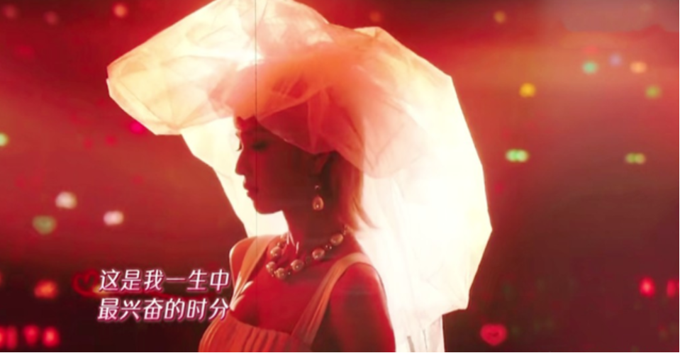 为宣传《梅艳芳》，杨千嬅退出《我们的歌》，这或许是最好的结局 
